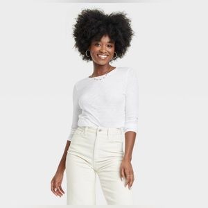 NWOT Target Women’s Slim Fit Long Sleeve White Shirt Universal Threads Small